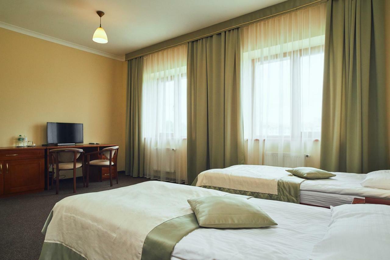 Hotel Patriarshyi Lviv Exterior photo
