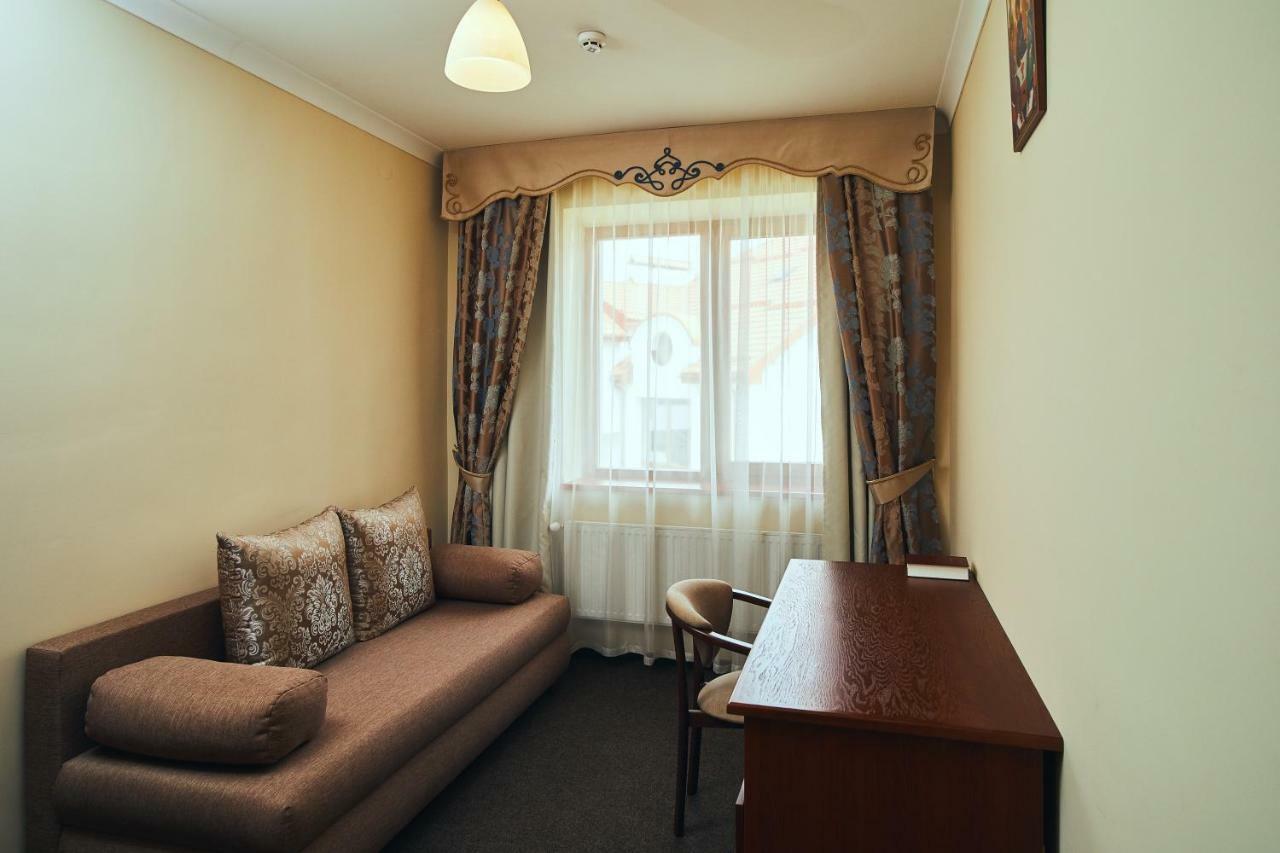 Hotel Patriarshyi Lviv Exterior photo